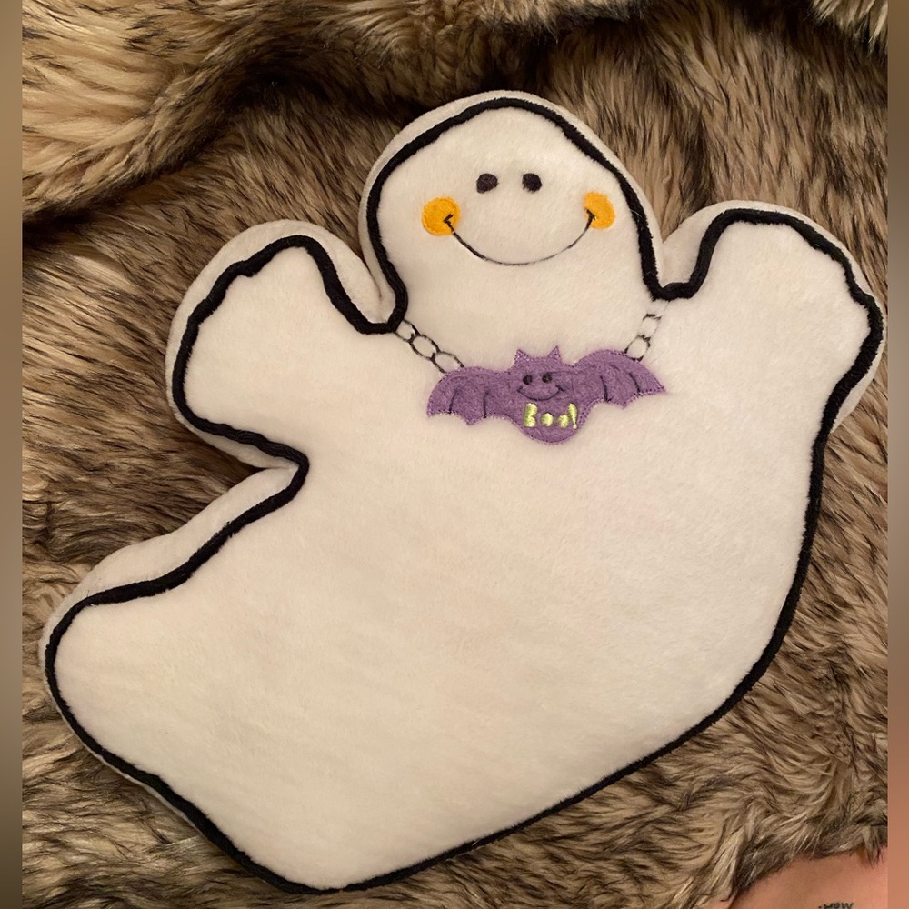 Ghost Halloween throw pillow